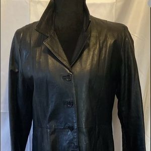 Italian made black leather coat lined buttons pockets US size 12 Vera Pelle